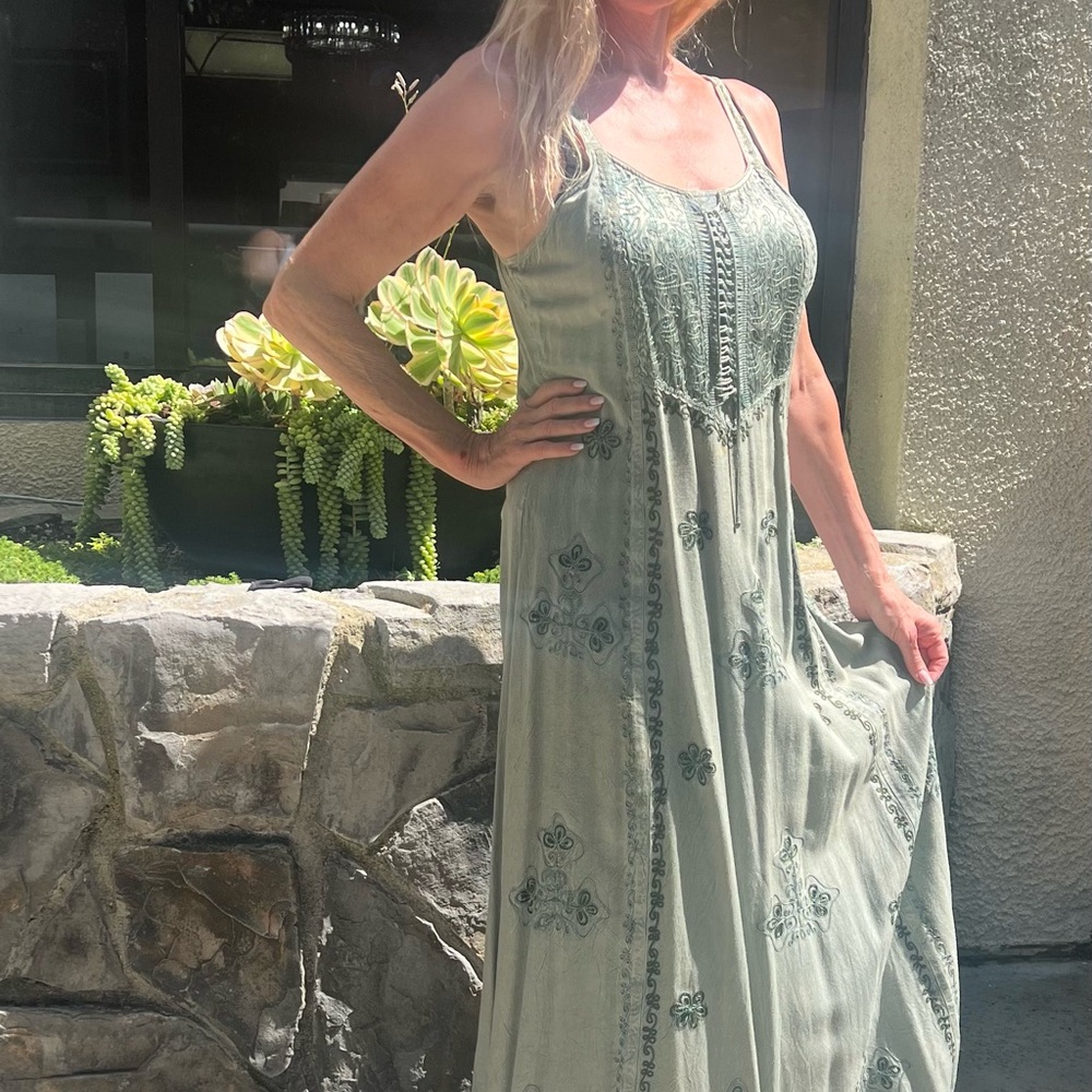 GEETA  Sage green, maxi dress